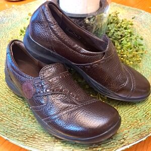 Clarks In Motion Brown Leather  Women's Walking Shoes Size 9M